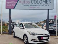 Usado Hyundai i20 90 CV (66 kW) 2015 Blanco Berlina