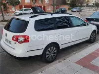 Usado VW Passat Advance 105 CV (77 kW) 2011 Blanco Familiar