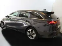 Usado Kia Ceed 141 CV (103 kW) 2021 Gris Utilitario