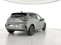 Usado Renault Clio V Techno 101 CV (74 kW) 2025 Gris Berlina