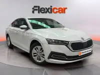 Usado Skoda Octavia Ambition 115 CV (84 kW) 2024 Blanco Berlina