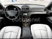 Usado Mercedes E220 Avantgarde 150 CV (110 kW) 2006 Gris / plata Berlina