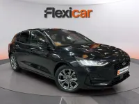 Usado Ford Focus Active 125 CV (91 kW) 2023 Negro Berlina