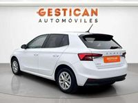 Usado Skoda Fabia Selection 95 CV (69 kW) 2025 Blanco Utilitario