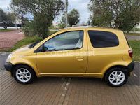 Usado Toyota Yaris Sol 68 CV (50 kW) 1999 Amarillo Berlina