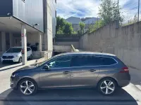 Usado Peugeot 308 SW Active 120 CV (88 kW) 2017 Gris / plata Familiar