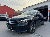 Usado Mercedes B200 163 CV (119 kW) 2022 Negro Utilitario