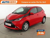 Usado Toyota Aygo X-play 72 CV (52 kW) 2018 Rojo Utilitario