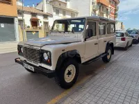 Usado Land Rover Defender 122 CV (89 kW) 2005 Blanco Familiar