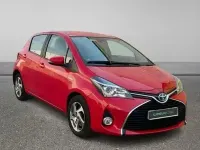 Usado Toyota Yaris Advance 100 CV (73 kW) 2016 Rojo