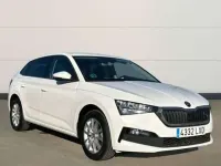 Usado Skoda Scala 95 CV (69 kW) 2022 Blanco Utilitario