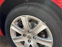 Usado Peugeot 207 90 CV (66 kW) 2007 Rojo Berlina