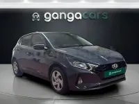 Usado Hyundai i20 100 CV (73 kW) 2023 Gris / plata Utilitario