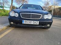 Käytetty Mercedes C200 Classic 116 HP (85 kW) 2004 Musta Sedan