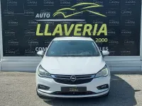 Usado Opel Astra Dynamic 136 CV (100 kW) 2016 Gris / plata Berlina