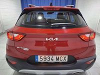 Usado Kia Stonic 101 CV (74 kW) 2022 Rojo SUV