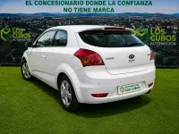 Usado Kia ProCeed 90 CV (66 kW) 2011 Blanco Utilitario