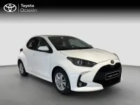 Usado Toyota Yaris Active 116 CV (85 kW) 2022 Blanco Utilitario