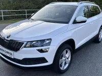 Usado Skoda Karoq Ambition 150 CV (110 kW) 2021 Blanco SUV