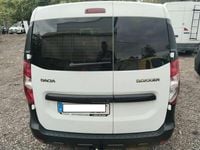 Usado Dacia Dokker Essentiel 102 CV (75 kW) 2019 Blanco Monovolumen