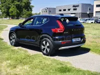 Usado Volvo XC40 Core 211 HP (155 kW) 2023 Preto SUV
