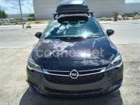 Usado Opel Astra Dynamic 125 CV (91 kW) 2018 Negro Berlina