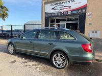Usado Skoda Superb Exclusive 140 CV (102 kW) 2013 Verde Familiar