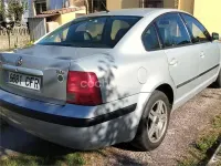 Usado VW Passat Highline 90 CV (66 kW) 1999 Gris / plata Berlina
