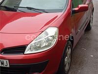Usado Renault Clio II Rip Curl 85 CV (62 kW) 2007 Rojo Berlina