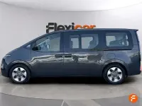 Usado Hyundai Staria 177 CV (130 kW) 2023 Gris Monovolumen