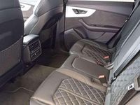 Usado Audi Q8 381 CV (280 kW) 2022 Gris SUV