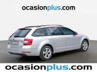 Usado Skoda Octavia 116 CV (85 kW) 2019 Gris plata Familiar