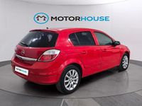 Usado Opel Astra Cosmo 100 CV (73 kW) 2005 Rojo Utilitario