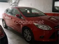 Usado Ford Focus Trend 125 CV (91 kW) 2012 Rojo Berlina