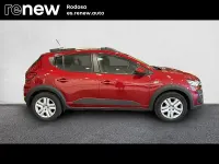Usado Dacia Sandero Comfort 100 CV (73 kW) 2022 Rojo Berlina