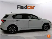 Begagnad Fiat Tipo City Life 101 HK (74 kW) 2022 Vit Sedan