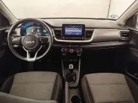 Usado Kia Stonic 101 CV (74 kW) 2025 Blanco SUV