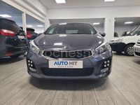 Usado Kia Ceed GT GT-Line 136 HP (100 kW) 2017 Cinzento Sedan