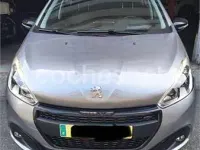 Usado Peugeot 208 GT-line 110 CV (80 kW) 2019 Gris / plata Utilitario