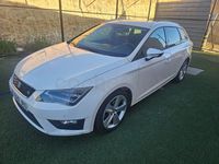 Usado Seat Leon FR 150 CV (110 kW) 2016 Blanco Familiar