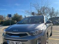 Usado Kia Stonic 101 CV (74 kW) 2024 Gris SUV