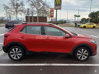 Usado Kia Stonic 120 CV (88 kW) 2021 Rojo SUV