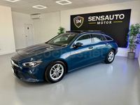 Usado Mercedes CLA200 Shooting Brake 150 CV (110 kW) 2020 Azul Familiar