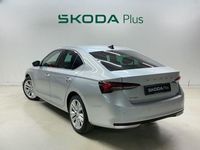 Usado Skoda Octavia 150 CV (110 kW) 2025 Gris plata