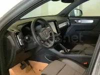 Nuevo Volvo XC40 Core 163 CV (119 kW) 2026 Gris / plata SUV