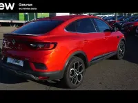 Usado Renault Arkana Zen 145 CV (106 kW) 2022 Rojo SUV