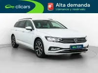 Usado VW Passat Executive 122 CV (89 kW) 2023 Blanco Familiar