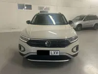 Usado VW T-Roc Life 110 CV (80 kW) 2022 Beige SUV
