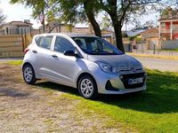 Usado Hyundai i10 67 CV (49 kW) 2020 Gris / plata Utilitario