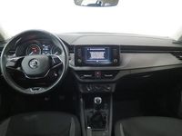 Usado Skoda Kamiq Active 95 HP (69 kW) 2022 Azul SUV
